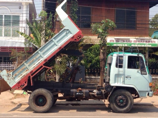 ขาย 6ล้อใหญ่  Rocky  สภาพสวย พร้อมใช้