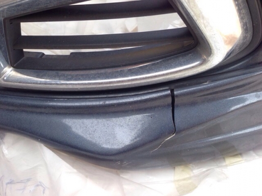ขายไฟหน้า nissan tiida/เสกิร์ตกันชนหน้า ford fieasta