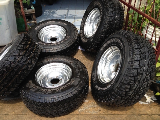 ล้ออ๊อฟโรด japanเเท้ขอบ15กว้าง8นิ้วครึ่งอ๊อฟ8พร้อมยาง32นิ้ว