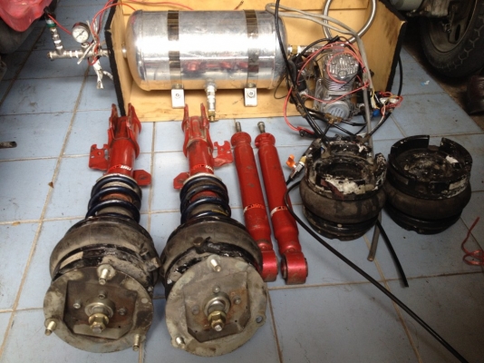 โช๊คถุงลมtanabeครบชุดใส่toyotaไม่ทราบรุ่นเก่าญีปุ่นสภาพสวย