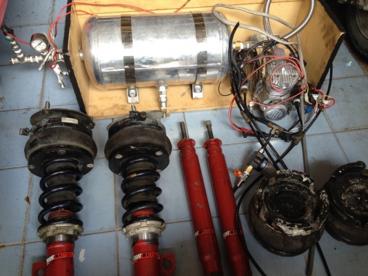 โช๊คถุงลมtanabeครบชุดใส่toyotaไม่ทราบรุ่นเก่าญีปุ่นสภาพสวย