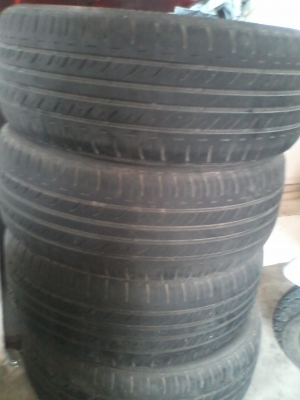 (ขอบคุณ Truck2hand ครับ )ขายยาง 195-50-R15 สภาพดี 4 เส้น 600 บาท