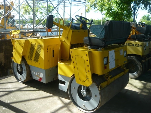 รถบด 3.5 ตัน Sakai SW350 สภาพเนี๊ยบ ไม่มีที่ติ ชม.การทำงานเพียง 500 ชม. รถนอกแท้ นำเข้าจากญีปุ่น