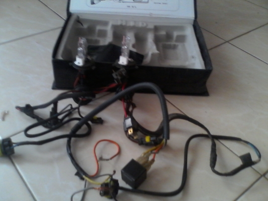 ขายหลอดไปซีนอล  ราคา 300 บาท