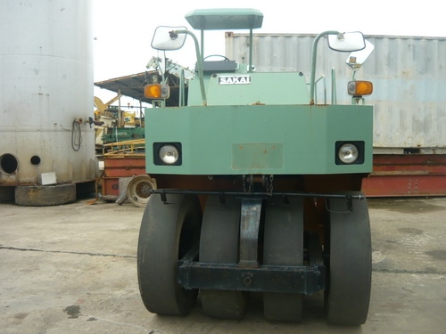 รถบด 9 ล้อยาง Sakai TS200 รถเก่านอก ตรวจเช็คระบบโดยช่างผู้ชำนาญการพร้อมรับประกันให้
