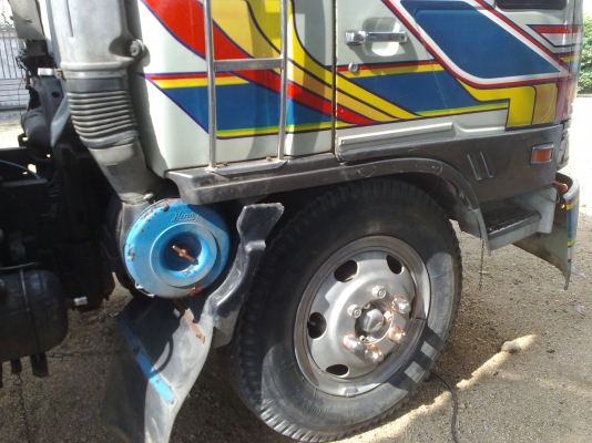 น้องฝากขาย หกล้อติดเครนใบบัวจับเหล็ก