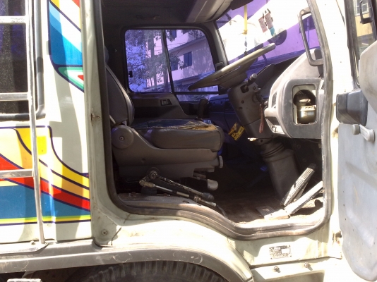 น้องฝากขาย หกล้อติดเครนใบบัวจับเหล็ก