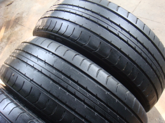 ขายยาง Dunlop ติดรถ Mazda 2  195/45/16  ปี 12