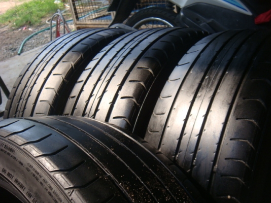 ขายยาง Dunlop ติดรถ Mazda 2  195/45/16  ปี 12