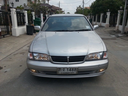 ขายนิสสันซันนี่ปี99 เกียร์ออโต้ ติดแก๊สตัวท๊อป ดิสสี่ล้อเบรคABS