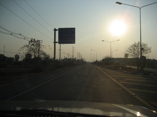 ขายที่ดินติดถนน ออกจาก 4 แยก  บายพาส ร้อยเอ็ด- โพนทอง