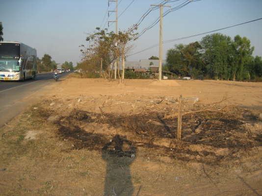 ขายที่ดินติดถนน ออกจาก 4 แยก  บายพาส ร้อยเอ็ด- โพนทอง