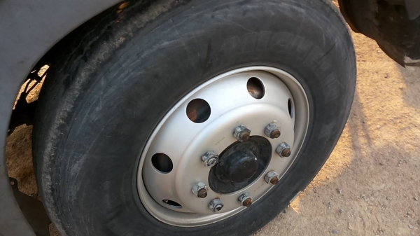 **950,000 บ.ต่อรอง**ขาย10ล้อหัวลาก HINO PROFIA FN604B เครื่องEK100 270HP เครื่องแน่นดีแรง ไม่เยิ้ม เกียร์เดิม ช่วงล่างคัสซีสวยเดิมไม่มีปะไม่มีดาม ยางดี10เส้น หัวเก๋งสวยไม่มีผุ ภายในสวยคอนโซลครบ แอร์ พ.พาวเวอร์ ทริฟฟี่ ครบ พร้อมใช้งาน ทะเบียนต่อให้เต็ม เอก