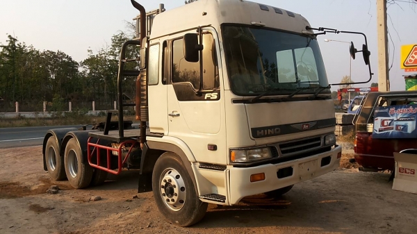 **950,000 บ.ต่อรอง**ขาย10ล้อหัวลาก HINO PROFIA FN604B เครื่องEK100 270HP เครื่องแน่นดีแรง ไม่เยิ้ม เกียร์เดิม ช่วงล่างคัสซีสวยเดิมไม่มีปะไม่มีดาม ยางดี10เส้น หัวเก๋งสวยไม่มีผุ ภายในสวยคอนโซลครบ แอร์ พ.พาวเวอร์ ทริฟฟี่ ครบ พร้อมใช้งาน ทะเบียนต่อให้เต็ม เอก