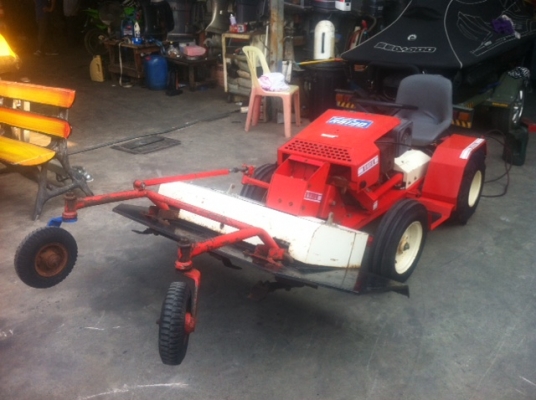 รถตัดหญ้า Orec RB130 ใบพัดคู่ ไฮโดรลิค รถตัดหญ้า Orec RB130 ใบพัดคู่ ไฮโดรลิค