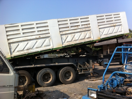 ขายหางเซมิดั้ม 3 เพลา ดั้ม อู่.สามมิตร ปี.49 สภาพสวย 680000 ราคาถูกๆ รีบจองด่วน