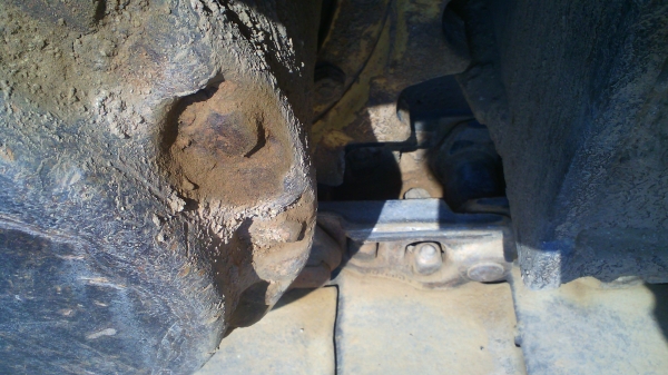 รถแบคโฮ CAT E200 B มีลายแย๊กซ์ รถใช้งานปกติดี รถราคาประหยัด ชอบราคาเท่าไรต่อรองได้ครับ