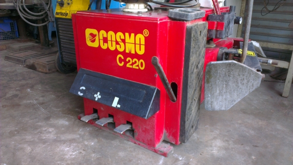 Sell> ขายเหมาเลิกกิจการ ร้านยาง เครื่องถอดยาง+เครื่องถ่วงล้อ+ตัวสตรีมความร้อน กำแพงแสน นครปฐมครับ