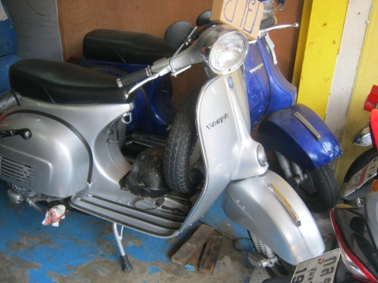 เวสป้าสปริ้นแท้ หัวกลม สีเงิน เอกสารชุดโอนพร้อม