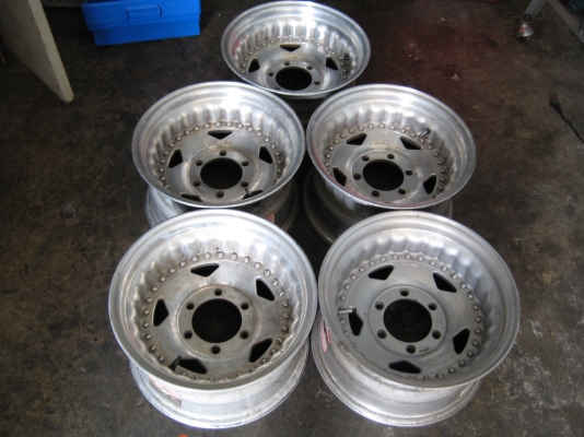 ขายแม็คนอก center line u.s.a ขอบ 16 กว้าง 9 นิ้ว ถอดได้ 3 ชิ้น เนื้ออลูมิเนียม