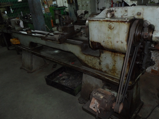 ขายครับขายเครื่องกลึงขนาด 10 ฟุต 2 เพลา คอลูกปืน เกียร์บล็อก รูผ่านคอ 2 นิ้ว สวิงผ่านรางประมาณ 400 มม. กลึงยันศูนย์ยาวประมาณ 2 เมตร ยี่ห้อ willson ผลิตในประเทศอังกฤษ สภาพใช้งาน 90000 บาท 0814583376 ช่างเอก