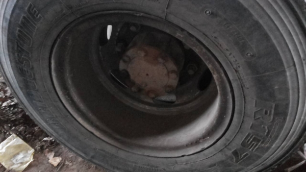 **950,000 บ.ต่อรอง*ขาย10ล้อ2เพลาหัวคัสซี NISSAN UD CWM430M อดีตรถโม่ปูน เครื่องเดิมเกียร์เดิม PE6 260HP เครื่องดีแน่นไม่เยิ้ม ช่วงล่างคัสซีดี หัวเก๋งดีมีสีกระเทาะบ้างภายในคอนโซลครบ เบรคทริฟฟี่ ยางดี6เส้นพอใช้4เส้น พร้อมเก็บงานให้ คัสซีกับหัวเก๋ง เอกสารครบ