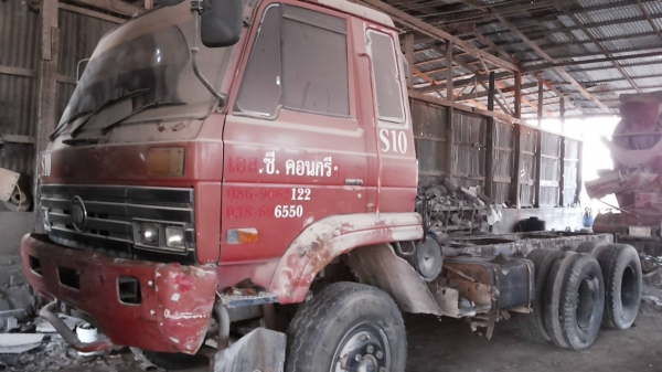 **950,000 บ.ต่อรอง*ขาย10ล้อ2เพลาหัวคัสซี NISSAN UD CWM430M อดีตรถโม่ปูน เครื่องเดิมเกียร์เดิม PE6 260HP เครื่องดีแน่นไม่เยิ้ม ช่วงล่างคัสซีดี หัวเก๋งดีมีสีกระเทาะบ้างภายในคอนโซลครบ เบรคทริฟฟี่ ยางดี6เส้นพอใช้4เส้น พร้อมเก็บงานให้ คัสซีกับหัวเก๋ง เอกสารครบ