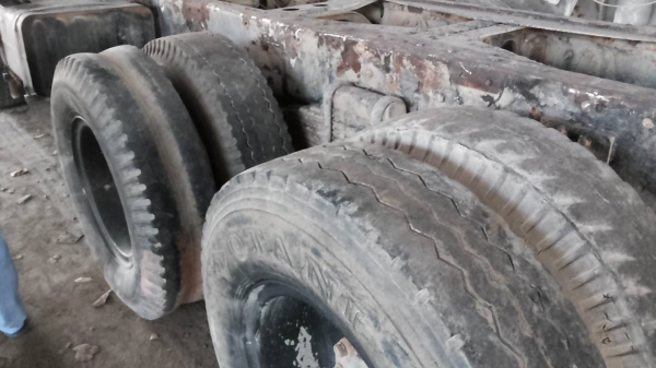 **950,000 บ.ต่อรอง*ขาย10ล้อ2เพลาหัวคัสซี NISSAN UD CWM430M อดีตรถโม่ปูน เครื่องเดิมเกียร์เดิม PE6 260HP เครื่องดีแน่นไม่เยิ้ม ช่วงล่างคัสซีดี หัวเก๋งดีมีสีกระเทาะบ้างภายในคอนโซลครบ เบรคทริฟฟี่ ยางดี6เส้นพอใช้4เส้น พร้อมเก็บงานให้ คัสซีกับหัวเก๋ง เอกสารครบ