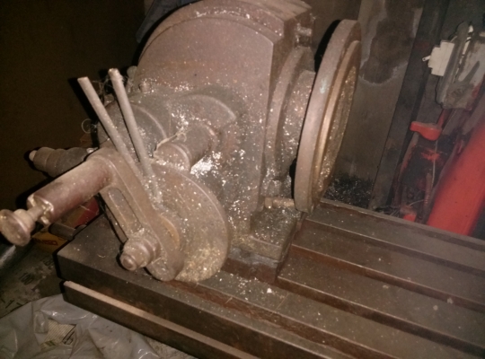 ขายครับขายเครื่องกัดเพลานอน (มีดกัดเดียว)ยี่ห้อ victoria ผลิตในประเทศอังกฤษ นำเข้าโดย บ.ว่องไววิทย์ เบอร์ 2