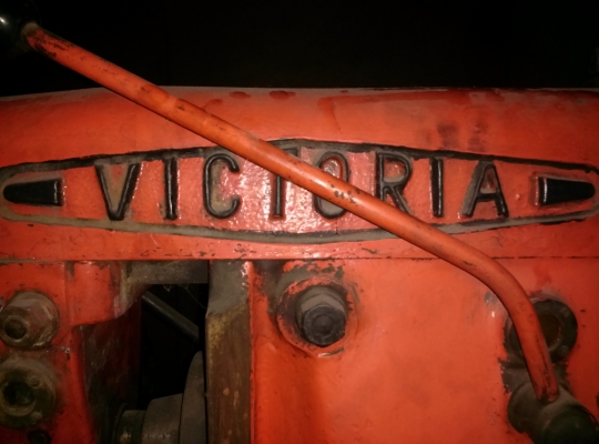 ขายครับขายเครื่องกัดเพลานอน (มีดกัดเดียว)ยี่ห้อ victoria ผลิตในประเทศอังกฤษ นำเข้าโดย บ.ว่องไววิทย์ เบอร์ 2