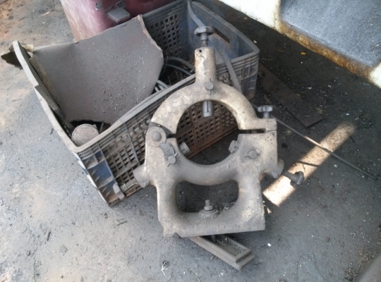 ขายครับขายเครื่องกลึงขนาด 10 ฟุต 3 เพลา นิ้วมิลไม่เปลี่ยนเฟือง สภาพสวย พร้อมใช้ 215000 บาท 0814583376 ช่างเอก