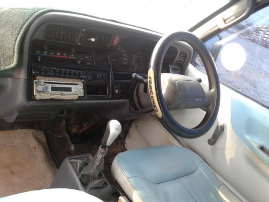 ++ รถตู้ HIACE เบนซิล + GAS ภายในแต่งเรียบร้อย 83,000 .- +++