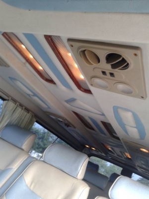 ++ รถตู้ HIACE เบนซิล + GAS ภายในแต่งเรียบร้อย 83,000 .- +++