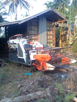 ขายรถเกี่ยว คูโบต้า DC 60 สภาพพร้อมใช้งาน ซ่อมนิดหน่อย