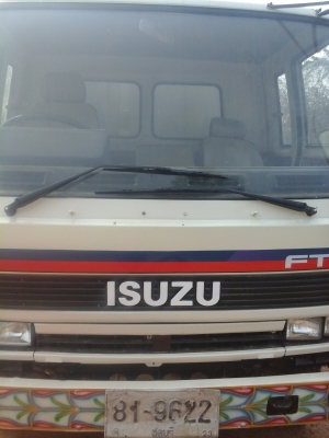 ขาย อีซูซุ ล็อคกี้ 165 ยาง 9 รถพร้อมใช้งาน ทะเบียนแจ้งจอด เครื่องดี คัซซีสวย ราคาต่อรองได้ครับ