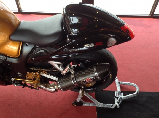 ธารนนทบุรี//ขาย suzuki hayabuza ปี2009 สวยๆของแต่งพอมี ราคา390,000บาท อินวอยท์+ส.พ.มแท้