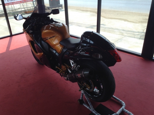 ธารนนทบุรี//ขาย suzuki hayabuza ปี2009 สวยๆของแต่งพอมี ราคา390,000บาท อินวอยท์+ส.พ.มแท้