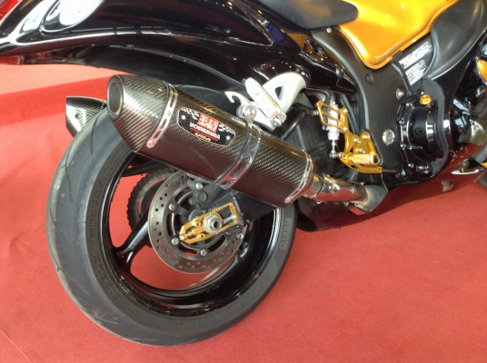 ธารนนทบุรี//ขาย suzuki hayabuza ปี2009 สวยๆของแต่งพอมี ราคา390,000บาท อินวอยท์+ส.พ.มแท้