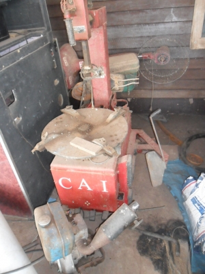 ฝากขายครับ เครื่องถอดยาง 20 นิ้ว ซื้อมาไม่ได้ใช้ สภาพเดิมพร้อมใช้