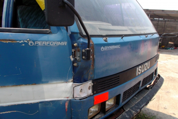 ขายด่วนรถ6ล้อNPR66Eดรั้มเครือง120แรงฝาดําดรั้มยาว3.35ม