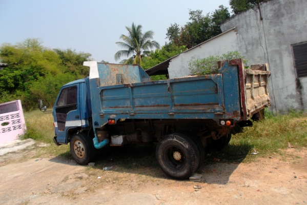 ขายด่วนรถ6ล้อNPR66Eดรั้มเครือง120แรงฝาดําดรั้มยาว3.35ม