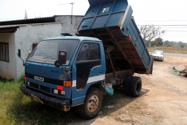 ขายด่วนรถ6ล้อNPR66Eดรั้มเครือง120แรงฝาดําดรั้มยาว3.35ม