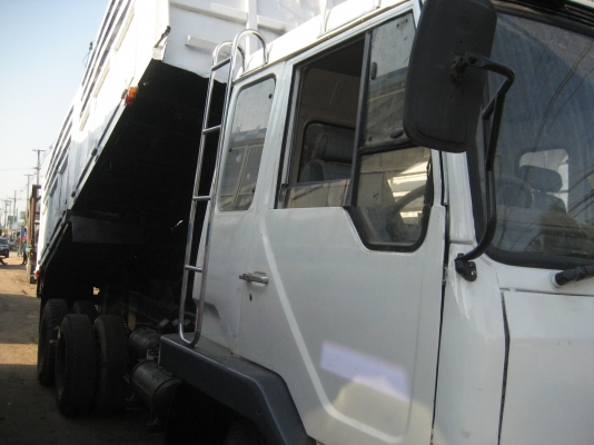 ดั้มท์ ฟูโซ่  195 แรง  2 เพลา