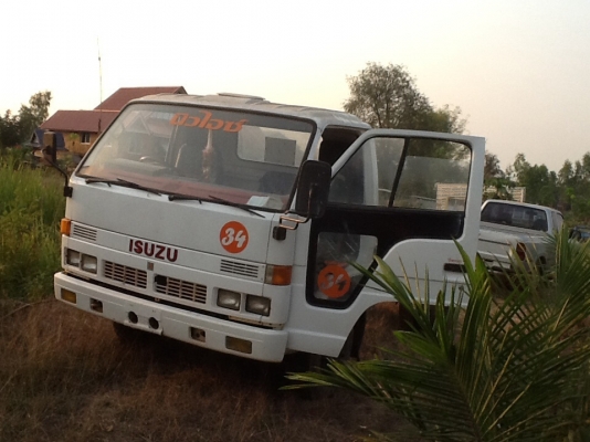 ขายครับ isuzu เครื่อง4BG2. 125hp แคชชีงามหัวแคชชีวิ่งใด้ทั้วไทยจร้าขาที่179000