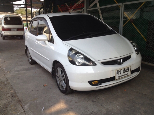 ขาย JAZZ '05 I-DSI สีขาว สภาพเยี่ยมใช้น้อย เจ้าของไปเรียนต่างประเทศ