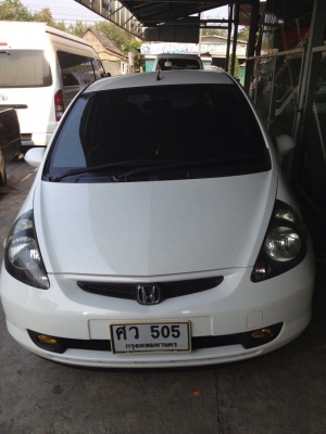 ขาย JAZZ '05 I-DSI สีขาว สภาพเยี่ยมใช้น้อย เจ้าของไปเรียนต่างประเทศ ขาย JAZZ '05 I-DSI สีขาว สภาพเยี่ยมใช้น้อย เจ้าของไปเรียนต่างประเทศ