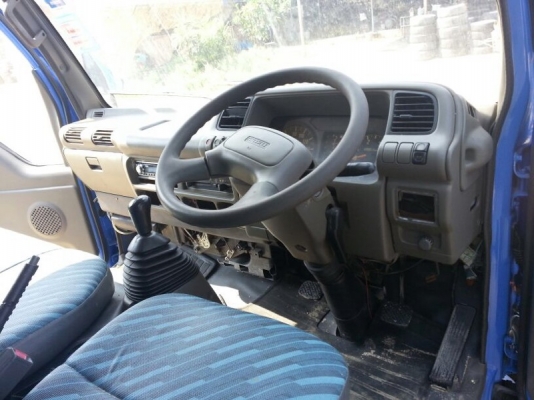 รถอีซูซุ 6 ล้อ ตู้เย็น NKR 100 แรงม้า. ปี 48 สนใจติดต่อ 081 - 6079515 รถอีซูซุ 6 ล้อ ตู้เย็น NKR 100 แรงม้า. ปี 48 สนใจติดต่อ 081 - 6079515