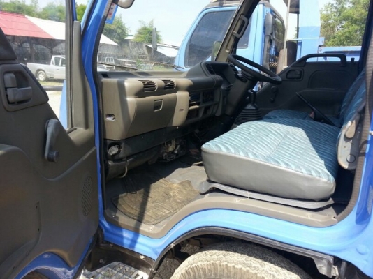 รถอีซูซุ 6 ล้อ ตู้เย็น NKR 100 แรงม้า. ปี 48 สนใจติดต่อ 081 - 6079515 รถอีซูซุ 6 ล้อ ตู้เย็น NKR 100 แรงม้า. ปี 48 สนใจติดต่อ 081 - 6079515