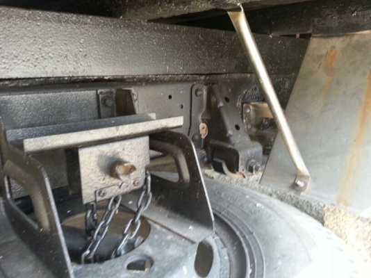 รถอีซูซุ 6 ล้อ ตู้เย็น NKR 100 แรงม้า. ปี 48 สนใจติดต่อ 081 - 6079515 รถอีซูซุ 6 ล้อ ตู้เย็น NKR 100 แรงม้า. ปี 48 สนใจติดต่อ 081 - 6079515