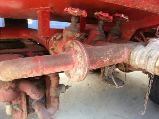 รถอีซูซุ 6 ล้อ บรรทุกน้ำมัน เปลื่ยนเครื่อง 110 แรงม้า. สนใจติดต่อ 081 - 6079515 รถอีซูซุ 6 ล้อ บรรทุกน้ำมัน เปลื่ยนเครื่อง 110 แรงม้า. สนใจติดต่อ 081 - 6079515